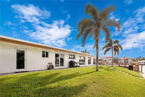 Casa en venta en Pompano Beach, Florida, 3 dormitorios, 226.5 m2 № 1031328 - foto 28