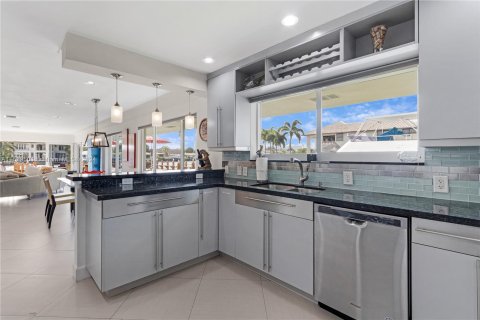 Villa ou maison à vendre à Pompano Beach, Floride: 3 chambres, 226.5 m2 № 1031328 - photo 3
