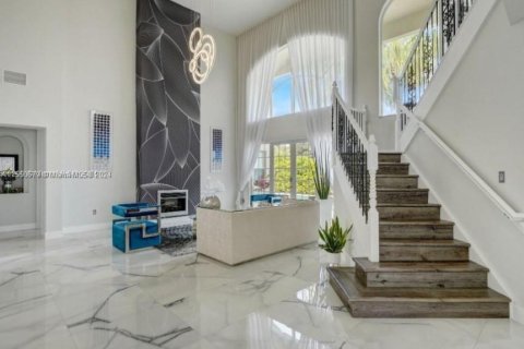 Villa ou maison à vendre à Miramar, Floride: 5 chambres, 419.18 m2 № 1065290 - photo 7