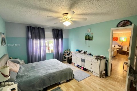 Купить кондоминиум в Халландейл-Бич, Флорида 5 комнат, 106.84м2, № 1228415 - фото 9