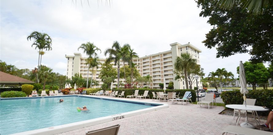 Condo in Pompano Beach, Florida, 2 bedrooms  № 1222405