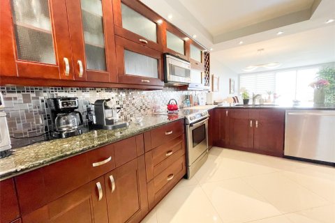 Copropriété à vendre à Pompano Beach, Floride: 2 chambres, 106.84 m2 № 1222405 - photo 19