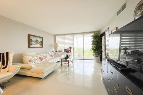 Condominio en venta en Pompano Beach, Florida, 2 dormitorios, 106.84 m2 № 1222405 - foto 26