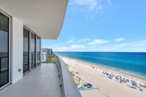Condominio en venta en Riviera Beach, Florida, 2 dormitorios, 191.84 m2 № 1222418 - foto 3