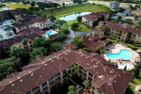 Condo in Davenport, Florida, 2 bedrooms  № 1395632 - photo 2