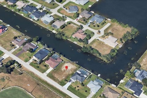 Купить земельный участок в Кейп-Корал, Флорида № 1081121 - фото 2