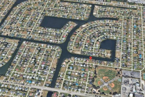 Купить земельный участок в Кейп-Корал, Флорида № 1081120 - фото 3