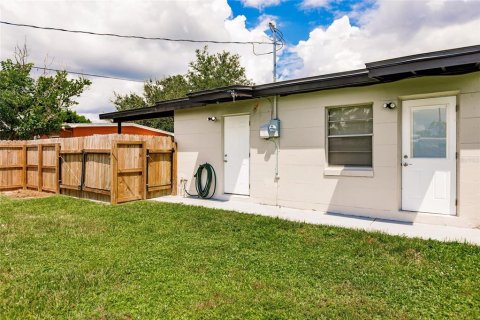 Villa ou maison à vendre à Port Charlotte, Floride: 2 chambres, 98.57 m2 № 1351235 - photo 28