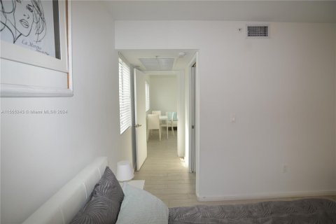 Condominio en venta en Miami Beach, Florida, 1 dormitorio, 36.23 m2 № 1076388 - foto 7