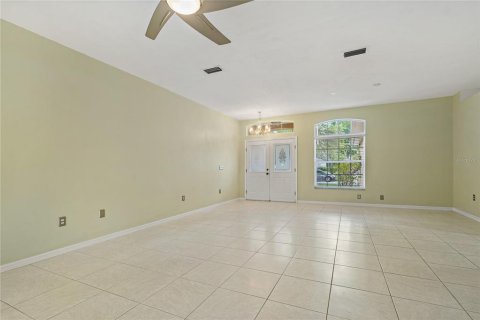 House in Tampa, Florida 4 bedrooms, 230.86 sq.m. № 1063042 - photo 7