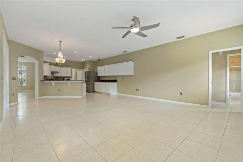 House in Tampa, Florida 4 bedrooms, 230.86 sq.m. № 1063042 - photo 14