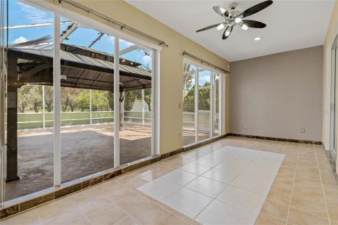 House in Tampa, Florida 4 bedrooms, 230.86 sq.m. № 1063042 - photo 9