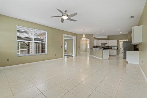 House in Tampa, Florida 4 bedrooms, 230.86 sq.m. № 1063042 - photo 13