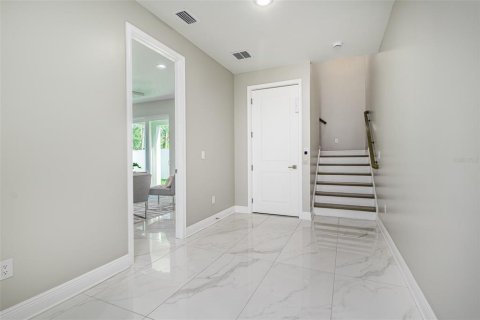 Townhouse in Tampa, Florida 4 bedrooms, 266.44 sq.m. № 1440769 - photo 20