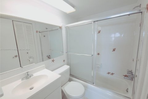 Copropriété à vendre à Deerfield Beach, Floride: 2 chambres, 78.97 m2 № 1348396 - photo 20