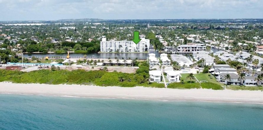 Condominio en Deerfield Beach, Florida, 2 dormitorios  № 1348396