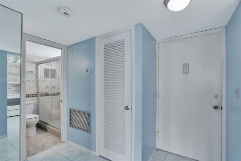 Copropriété à vendre à Pompano Beach, Floride: 1 chambre, 72 m2 № 1348395 - photo 5