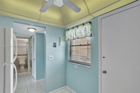 Copropriété à vendre à Pompano Beach, Floride: 1 chambre, 72 m2 № 1348395 - photo 9