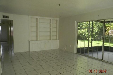 House in Port Charlotte, Florida 3 bedrooms, 124.86 sq.m. № 1430605 - photo 3