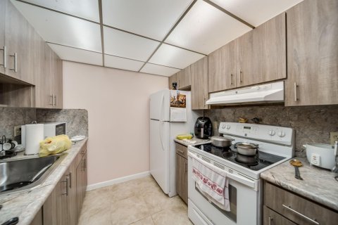 Copropriété à vendre à Hollywood, Floride: 1 chambre, 75.34 m2 № 1096426 - photo 16