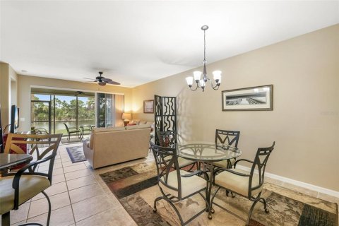 Condo in Fort Myers, Florida, 2 bedrooms  № 1055458 - photo 7