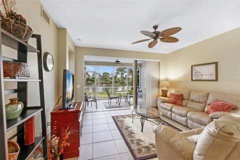 Copropriété à vendre à Fort Myers, Floride: 2 chambres, 103.68 m2 № 1055458 - photo 13