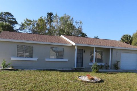 Villa ou maison à vendre à North Port, Floride: 3 chambres, 122.63 m2 № 1025878 - photo 1