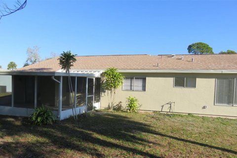 Villa ou maison à vendre à North Port, Floride: 3 chambres, 122.63 m2 № 1025878 - photo 2