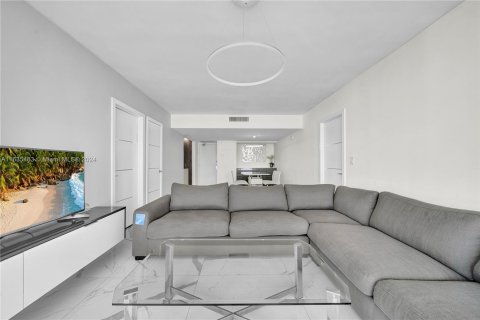 Copropriété à vendre à Aventura, Floride: 2 chambres, 105.72 m2 № 1305160 - photo 6