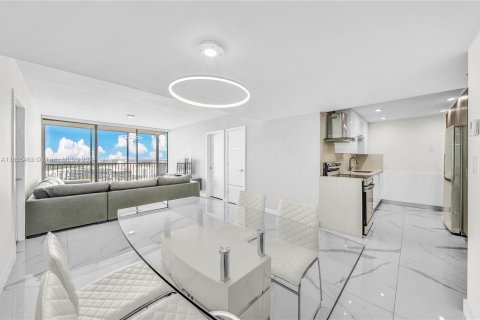 Copropriété à vendre à Aventura, Floride: 2 chambres, 105.72 m2 № 1305160 - photo 3