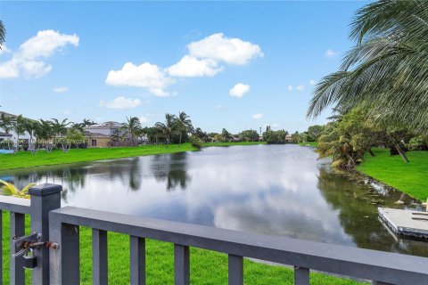 Casa en venta en Cutler Bay, Florida, 3 dormitorios, 179.58 m2 № 1305158 - foto 8