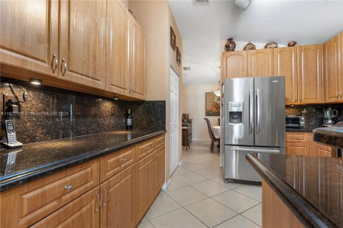 Casa en venta en Cutler Bay, Florida, 3 dormitorios, 179.58 m2 № 1305158 - foto 16