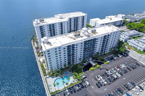 Copropriété à vendre à North Bay Village, Floride: 2 chambres, 102.19 m2 № 1391648 - photo 20