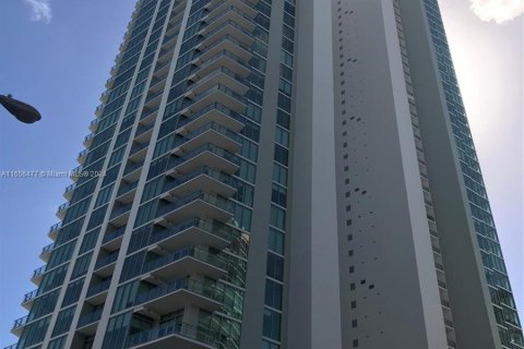 Copropriété à vendre à Miami, Floride: 2 chambres, 98.48 m2 № 1356848 - photo 1