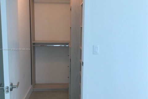 Copropriété à vendre à Miami, Floride: 2 chambres, 98.48 m2 № 1356848 - photo 13