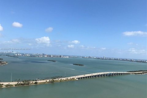 Copropriété à vendre à Miami, Floride: 2 chambres, 98.48 m2 № 1356848 - photo 15