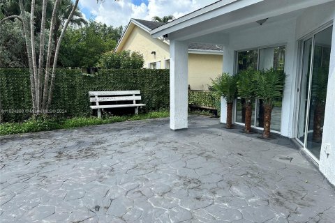 Villa ou maison à louer à Doral, Floride: 3 chambres, 98.85 m2 № 1356798 - photo 12