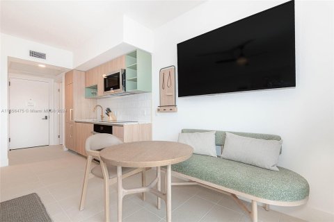 Condominio en venta en Miami, Florida, 38.18 m2 № 1356846 - foto 10