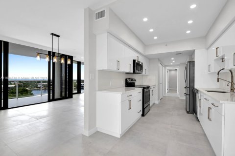 Copropriété à louer à Aventura, Floride: 2 chambres, 167.22 m2 № 1356799 - photo 14