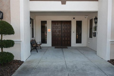 Condominio en venta en Orlando, Florida, 1 dormitorio, 78.6 m2 № 1046598 - foto 2