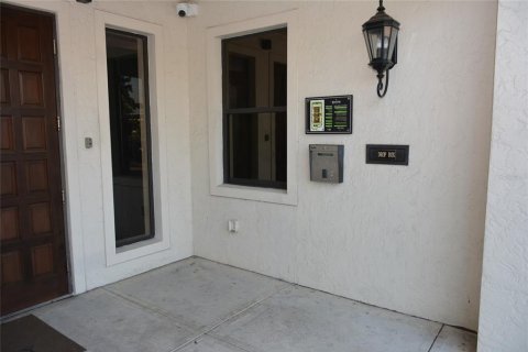 Condominio en venta en Orlando, Florida, 1 dormitorio, 78.6 m2 № 1046598 - foto 3