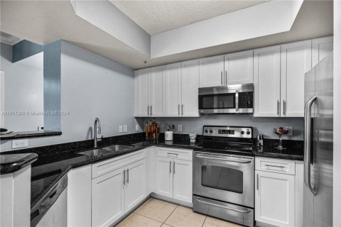 Condo in Fort Lauderdale, Florida, 2 bedrooms  № 1238730 - photo 3