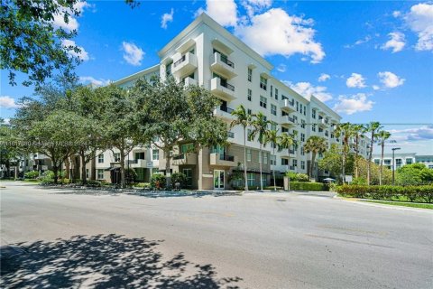 Condo in Fort Lauderdale, Florida, 2 bedrooms  № 1238730 - photo 1