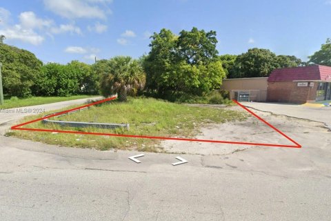 Immobilier commercial à vendre à St. Lucie, Floride № 1072854 - photo 3