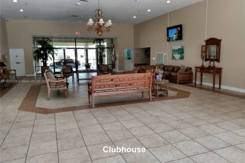 Condominio en venta en North Lauderdale, Florida, 1 dormitorio, 80.82 m2 № 1060989 - foto 4