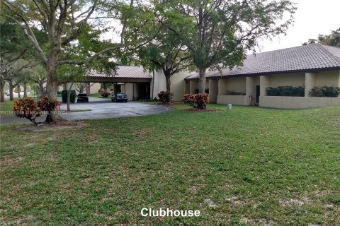 Condominio en venta en North Lauderdale, Florida, 1 dormitorio, 80.82 m2 № 1060989 - foto 3