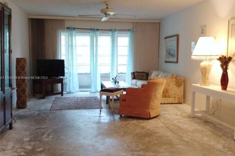 Condominio en venta en North Lauderdale, Florida, 1 dormitorio, 80.82 m2 № 1060989 - foto 28