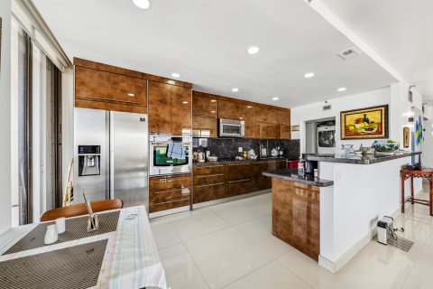 Condominio en venta en Aventura, Florida, 3 dormitorios, 184.88 m2 № 1068538 - foto 21