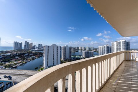 Condominio en venta en Aventura, Florida, 3 dormitorios, 184.88 m2 № 1068538 - foto 5