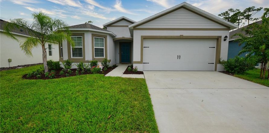 House in New Smyrna Beach, Florida 3 bedrooms, 162.95 sq.m. № 1347562